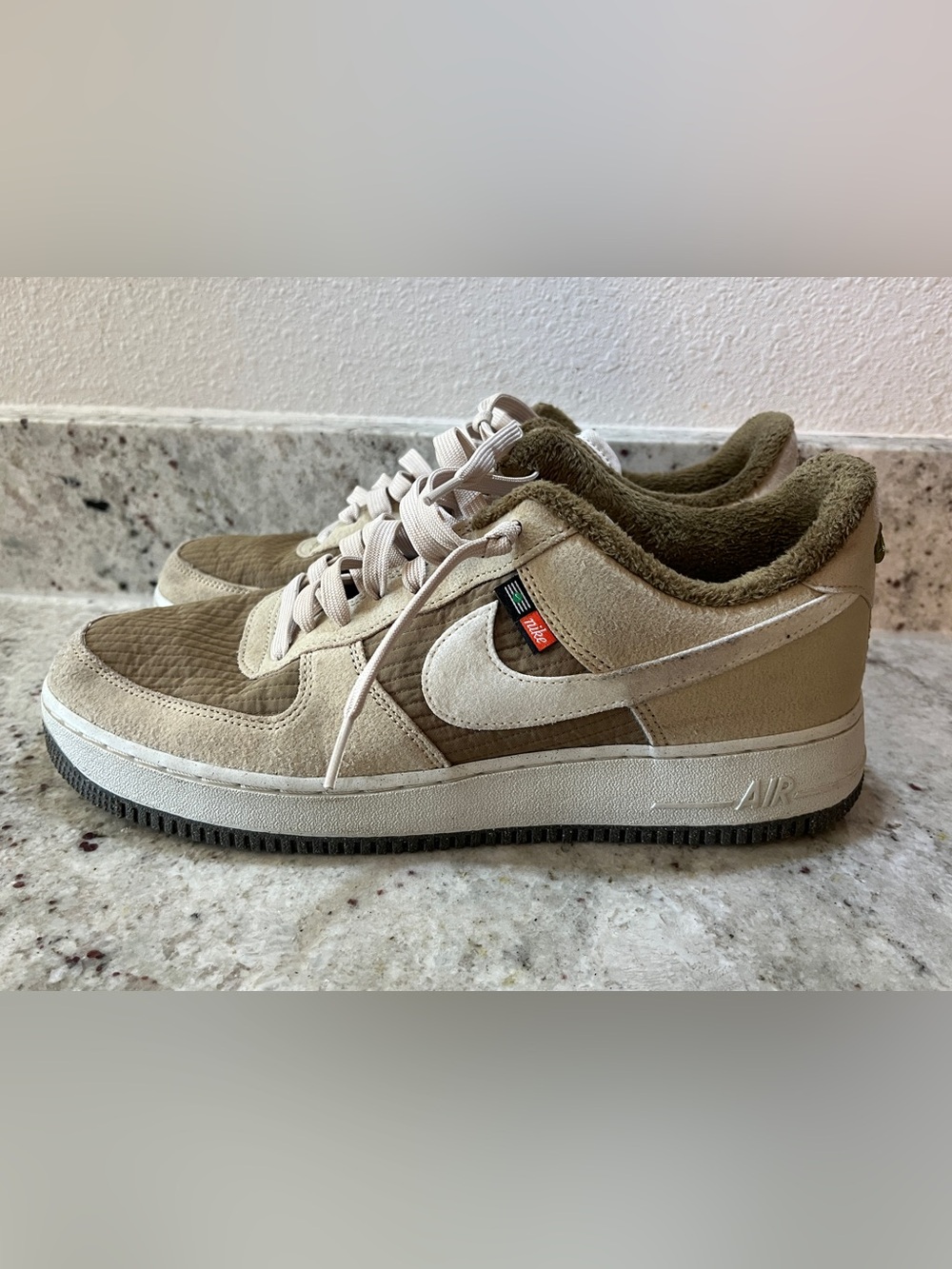 Mens size 11 Nike Air Force 1 Toasty Rattan Shoes Please Read
